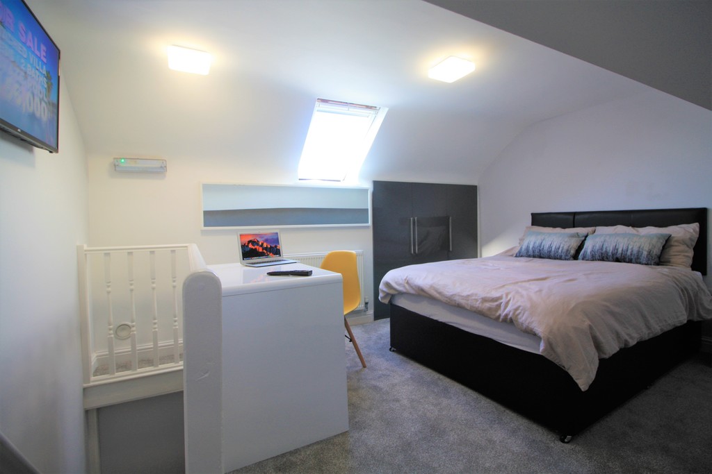 West Lorne Street, Chester, Cheshire Urban Sale & Let